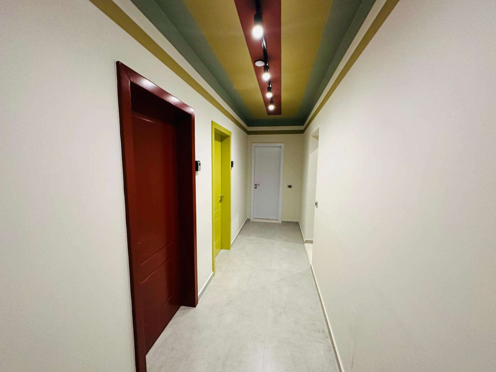 Stay-Five Rooms & Apartments Shkodër Esterno foto